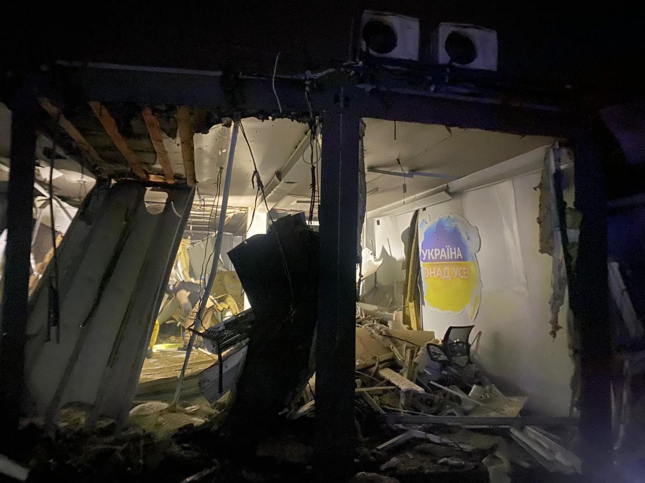 Удар дронами по Кривому Рогу: зруйновано ЦНАП "Я-ВЕТЕРАН", пошкоджено "Візу"